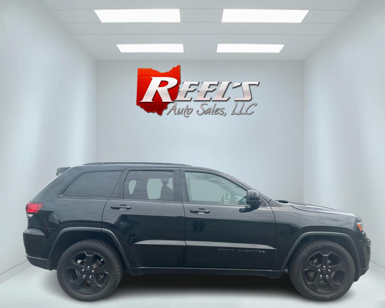 2019 Black /Black Jeep Grand Cherokee Upland 4WD (1C4RJFAGXKC) with an 3.6L V6 DOHC 24V engine, 8A transmission, located at 547 E. Main St., Orwell, OH, 44076, (440) 437-5893, 41.535435, -80.847855 - This 2019 Jeep Grand Cherokee Upland is a rugged and capable off-road vehicle that offers a mix of comfort, technology, and 4x4 capability. With its 3.6-liter Pentastar V6 engine, it produces 295 horsepower and is paired with an 8-speed automatic transmission. The interior features a 7-inch touch sc - Photo#4